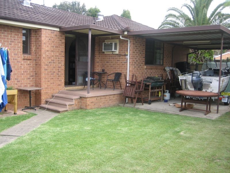 6 Dakota Drive, Bossley Park NSW 2176