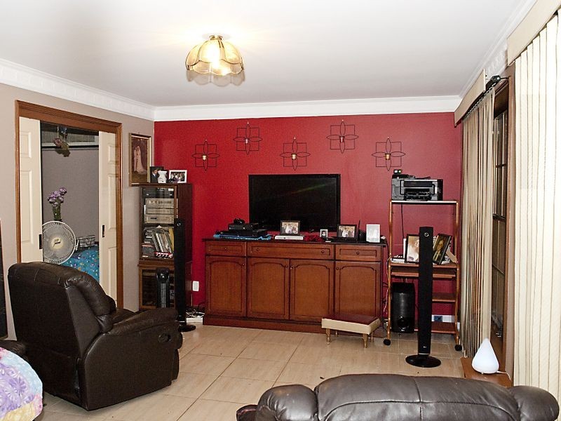 3 Alamein Road, Bossley Park NSW 2176