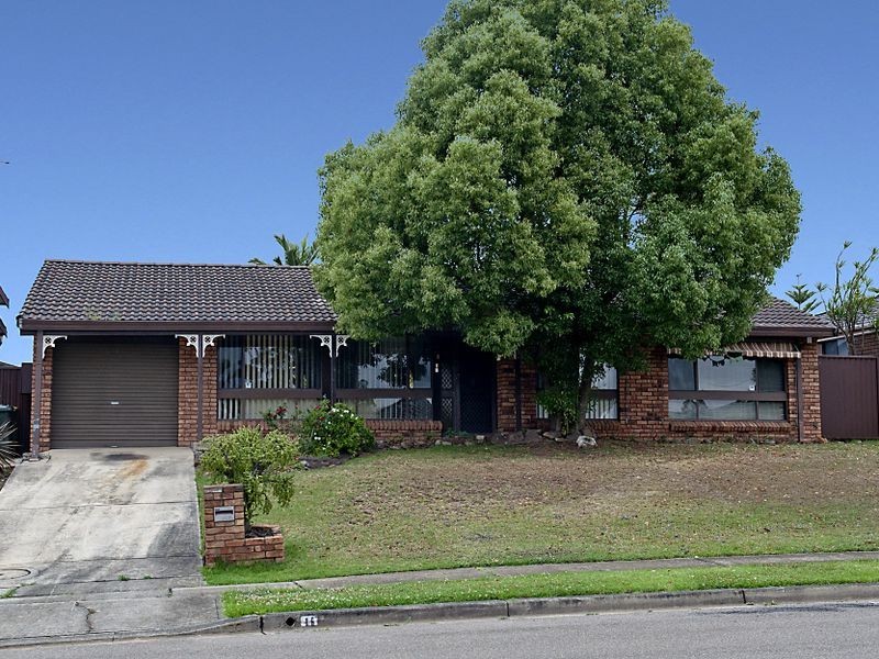 16 Turquoise Cres, Bossley Park NSW 2176