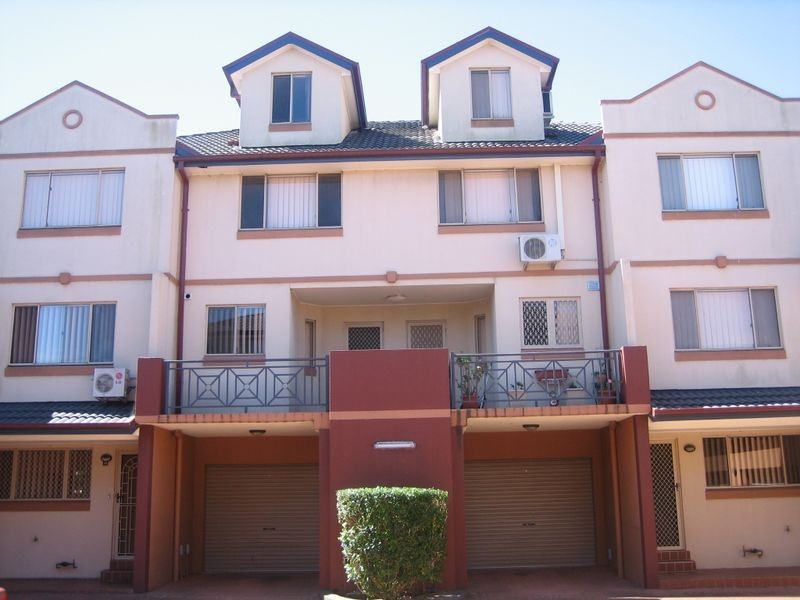 9/36 Wrentmore Street, Fairfield NSW 2165