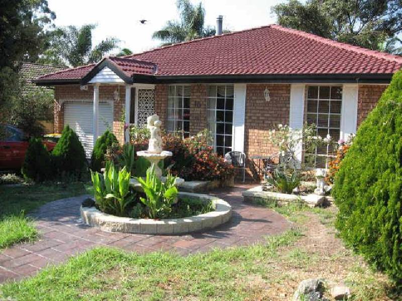 10 Maugham Crescent, Wetherill Park NSW 2164
