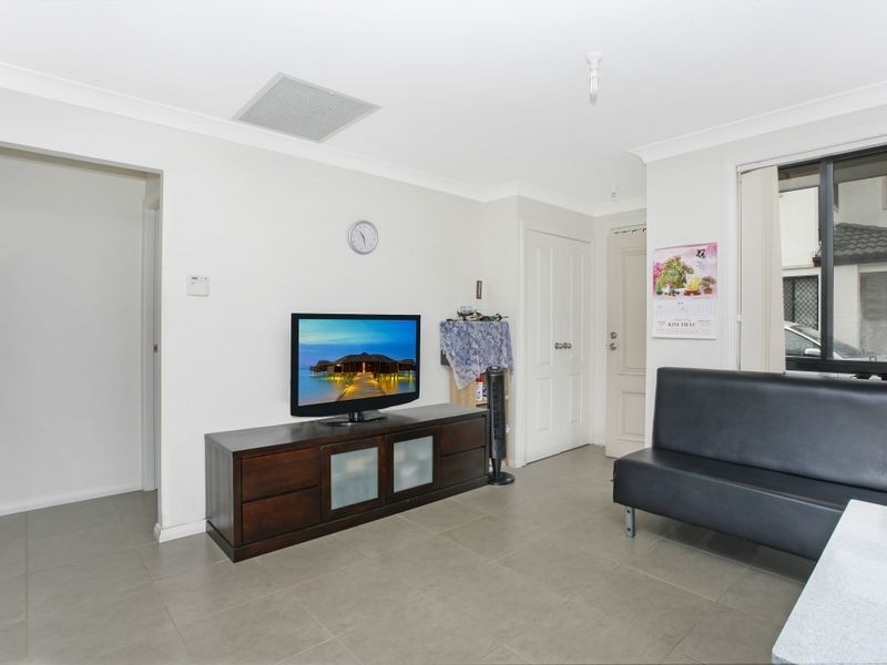 2/30-32 Barton Street, Smithfield NSW 2164