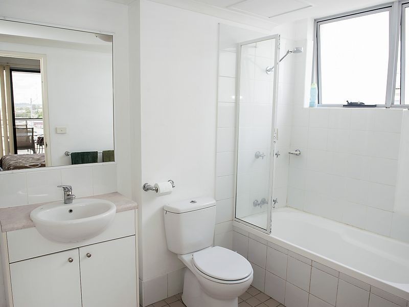 706/13 Spencer Street, Fairfield NSW 2165