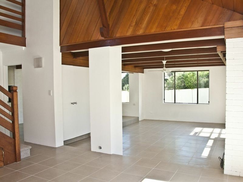10 Canary Close, St Clair NSW 2759