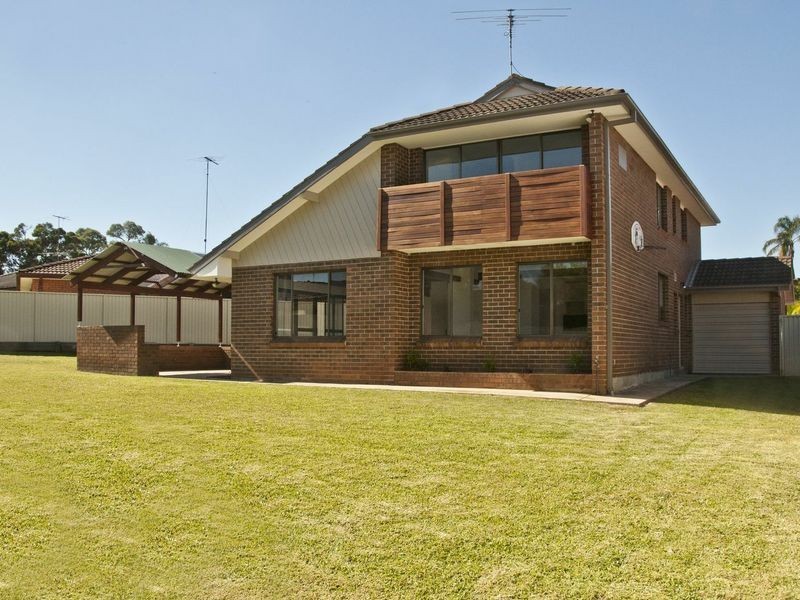 10 Canary Close, St Clair NSW 2759