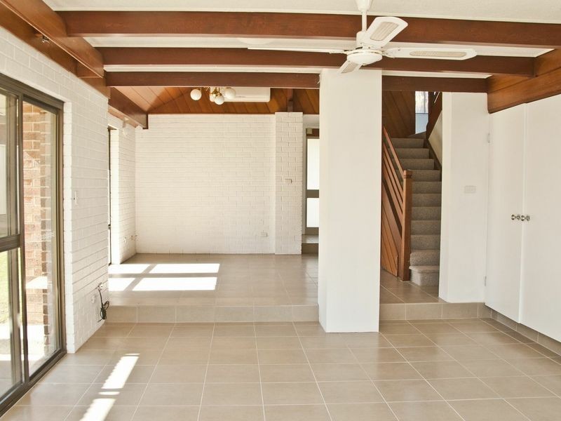 10 Canary Close, St Clair NSW 2759