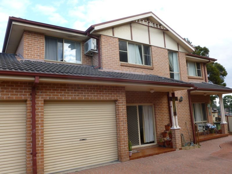 3/16a Oxford Street, Smithfield NSW 2164