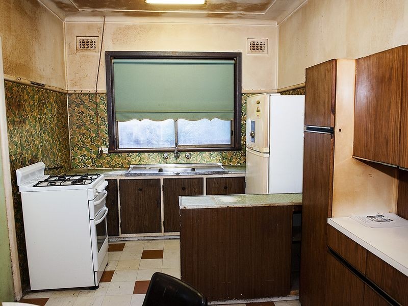 8 Crosby Crescent, Fairfield NSW 2165