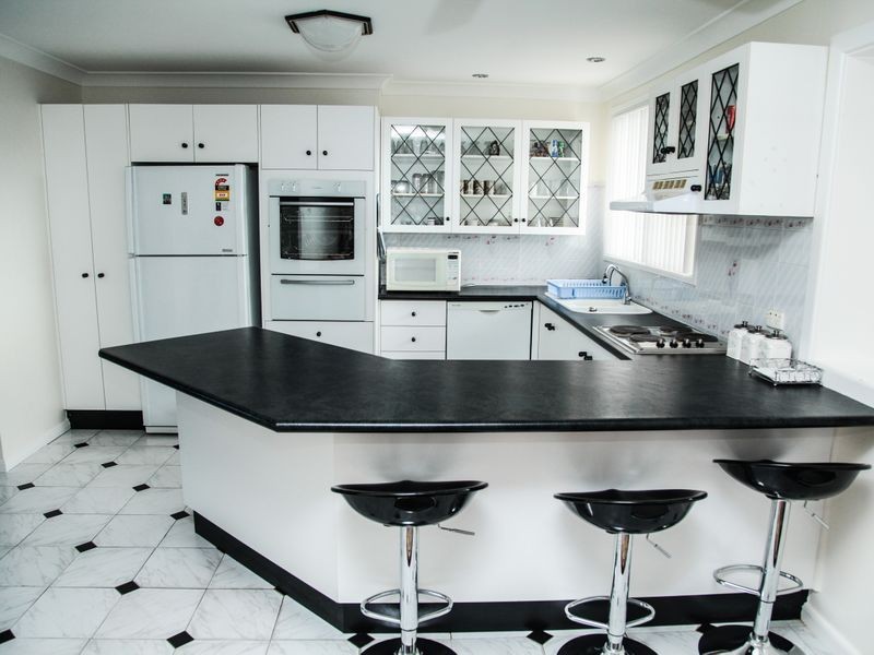 7 Hoyle Place, Greenfield Park NSW 2176