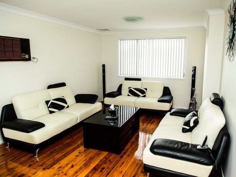 7 Hoyle Place, Greenfield Park NSW 2176