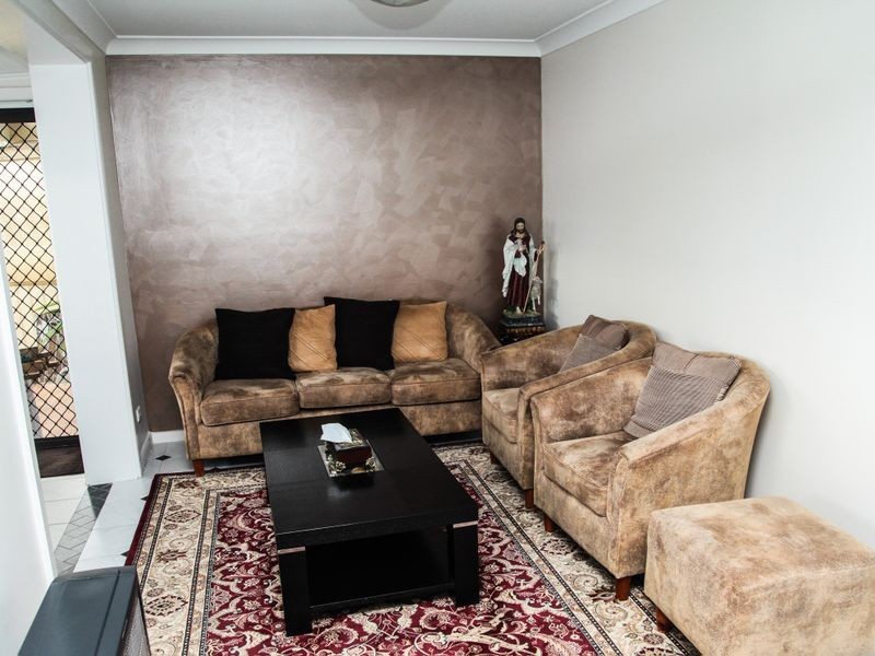 7 Hoyle Place, Greenfield Park NSW 2176