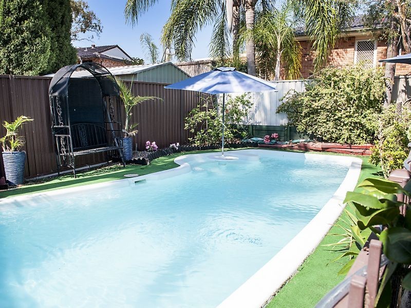 42 Stockdale Cres, Abbotsbury NSW 2176
