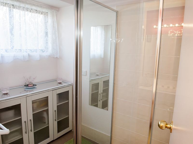 42 Stockdale Cres, Abbotsbury NSW 2176