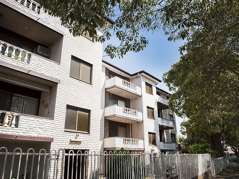3/15 Lawson Street, Fairfield NSW 2165