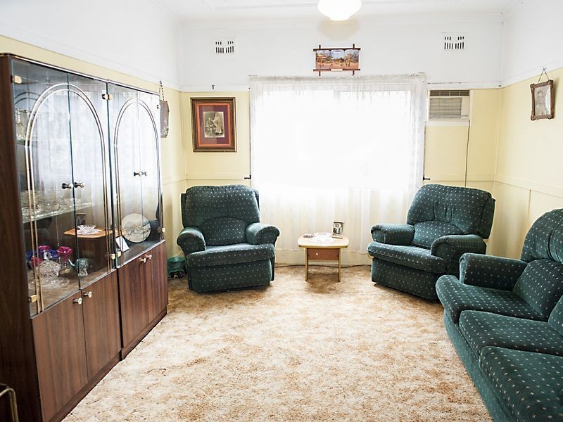 15 Riverview Road, Fairfield NSW 2165