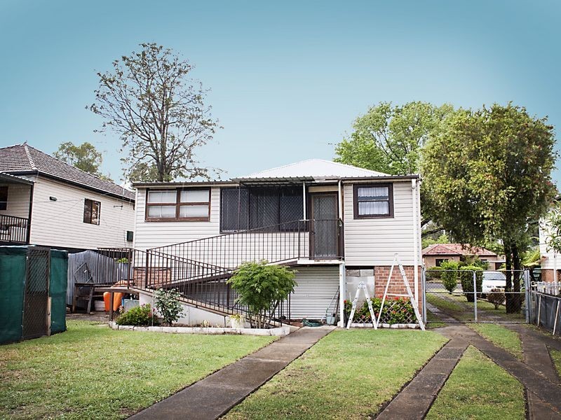 15 Riverview Road, Fairfield NSW 2165