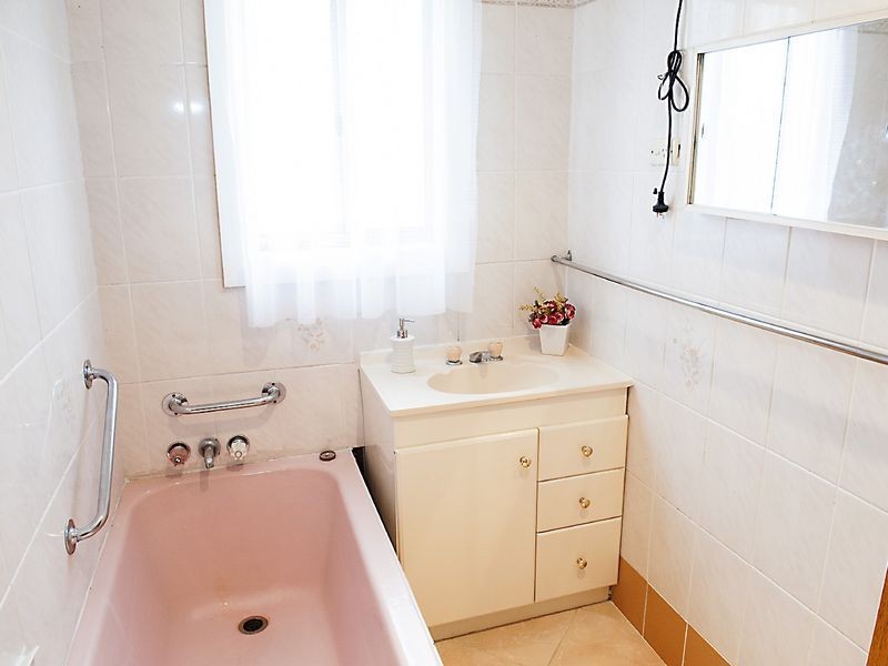 15 Riverview Road, Fairfield NSW 2165