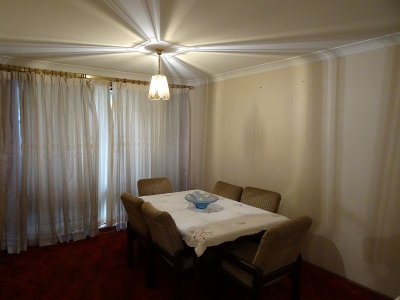 2 Kedron Place, St Johns Park NSW 2176