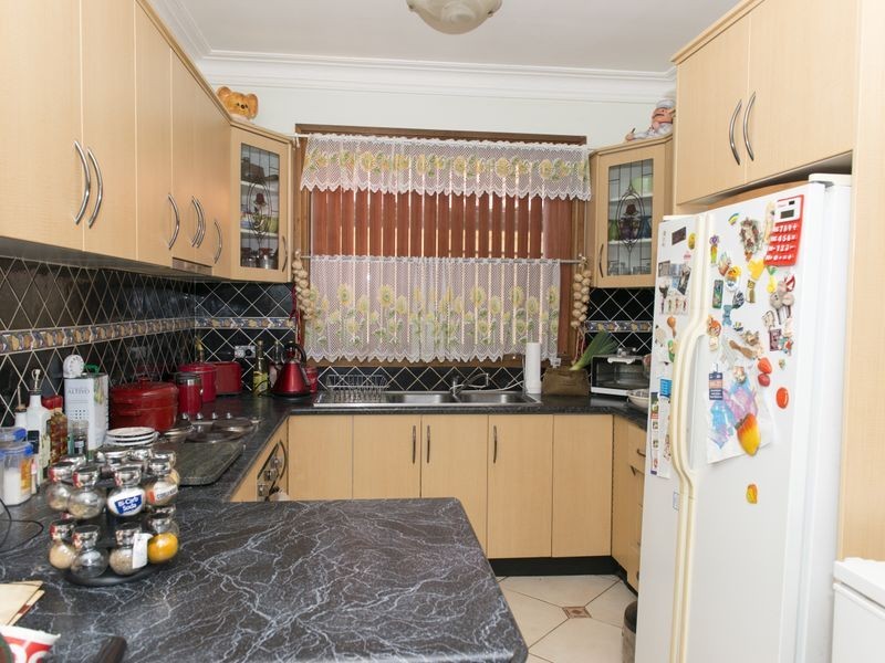 2 Cedar Road, Prestons NSW 2170