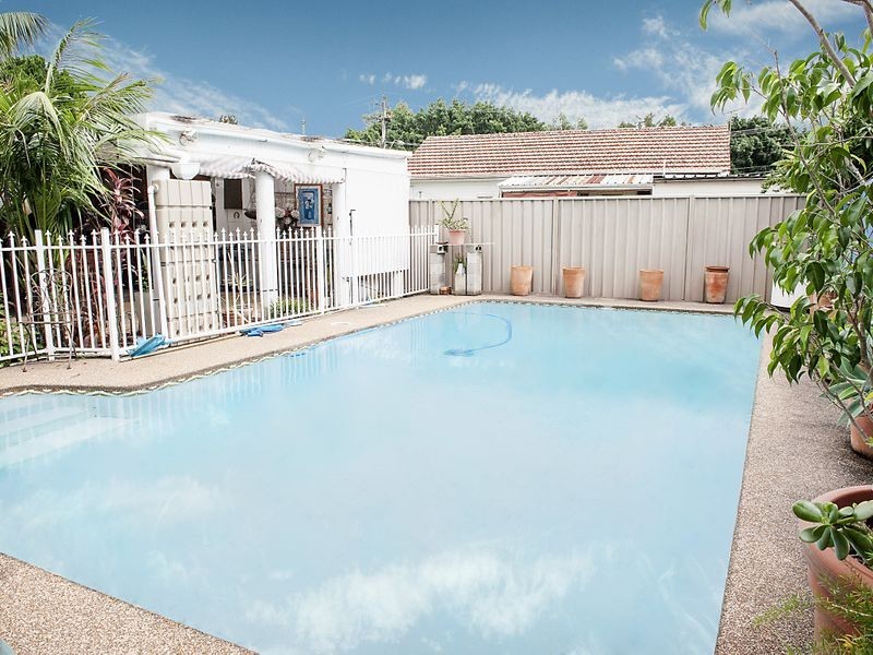 36 Cockburn Cres, Fairfield East NSW 2165