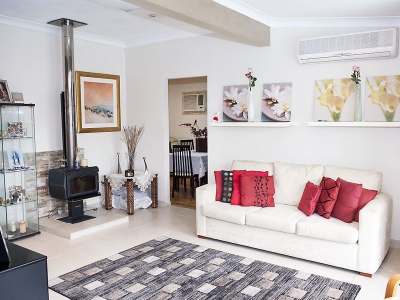 36 Cockburn Cres, Fairfield East NSW 2165