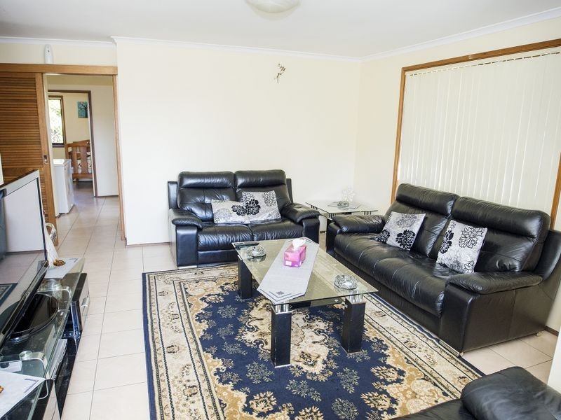 21 Geelong Crescent, St Johns Park NSW 2176