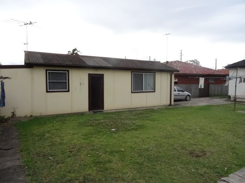 141 Brenan Street, Smithfield NSW 2164