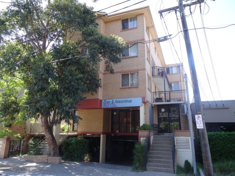 8/11 Macquarie Road, Auburn NSW 2144