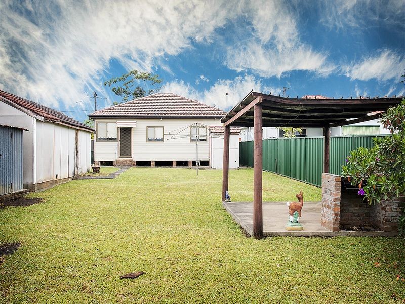 34 Hubert Street, Fairfield NSW 2165