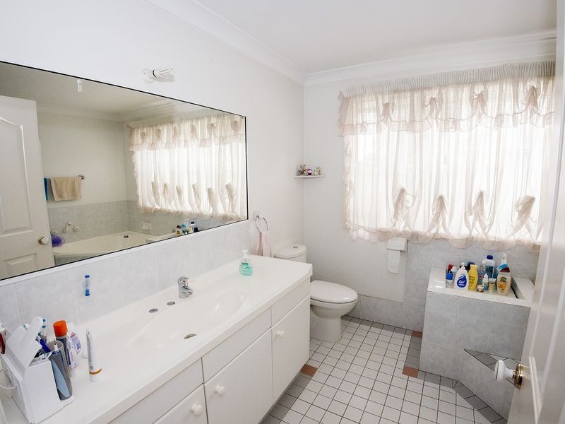 14 Scotchey Street, Prairiewood NSW 2176