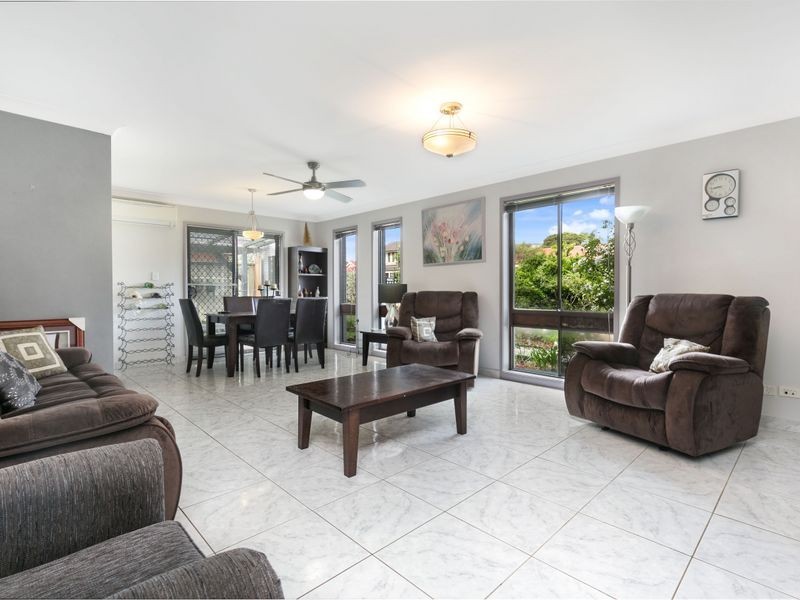 60 Tuncurry Street, Bossley Park NSW 2176