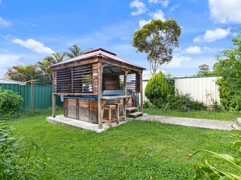 60 Tuncurry Street, Bossley Park NSW 2176