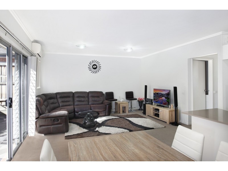 30 Reeves Crescent, Bonnyrigg NSW 2177