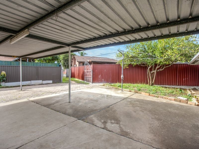 15 Alamein Road, Bossley Park NSW 2176