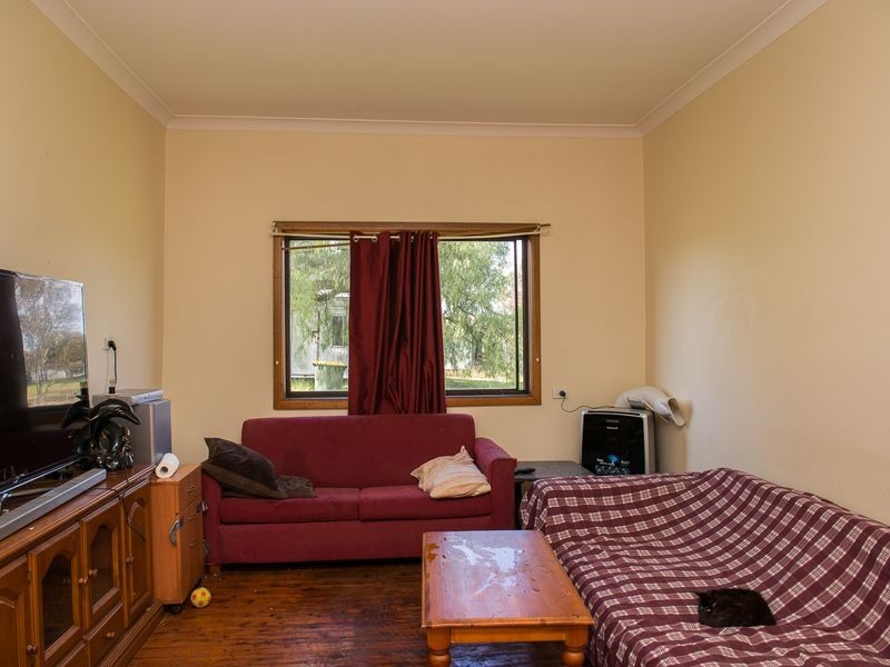 35 Seventh Avenue, Austral NSW 2179
