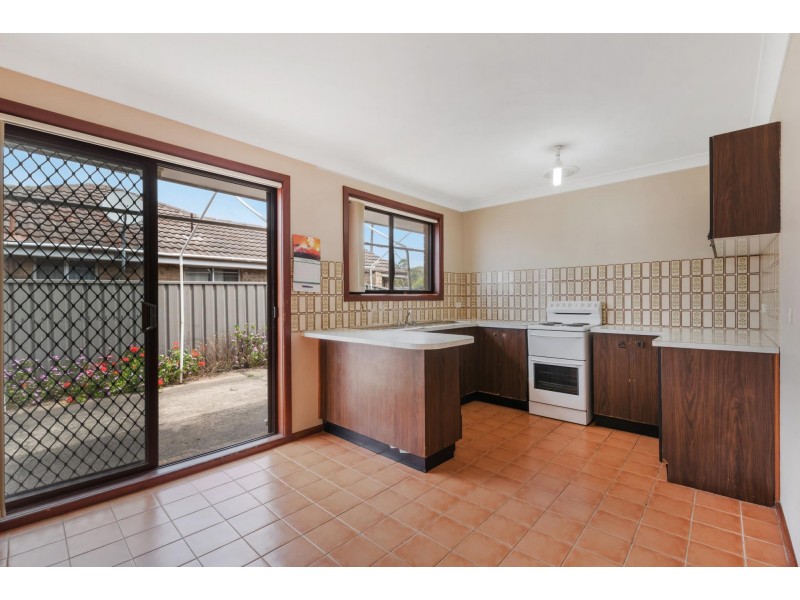 8 Lyell Street, Bossley Park NSW 2176