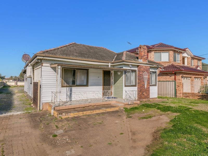 14 Churchill Street, Fairfield NSW 2165