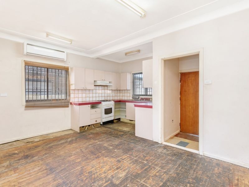 14 Churchill Street, Fairfield NSW 2165