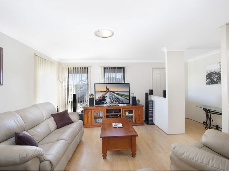 1 Gladstone Close, West Hoxton NSW 2171
