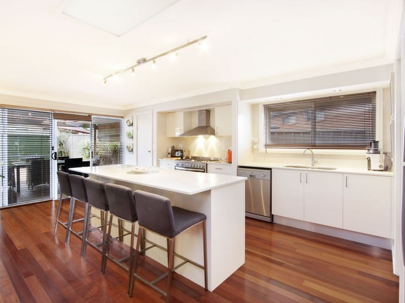 7 Seri Place, Bossley Park NSW 2176