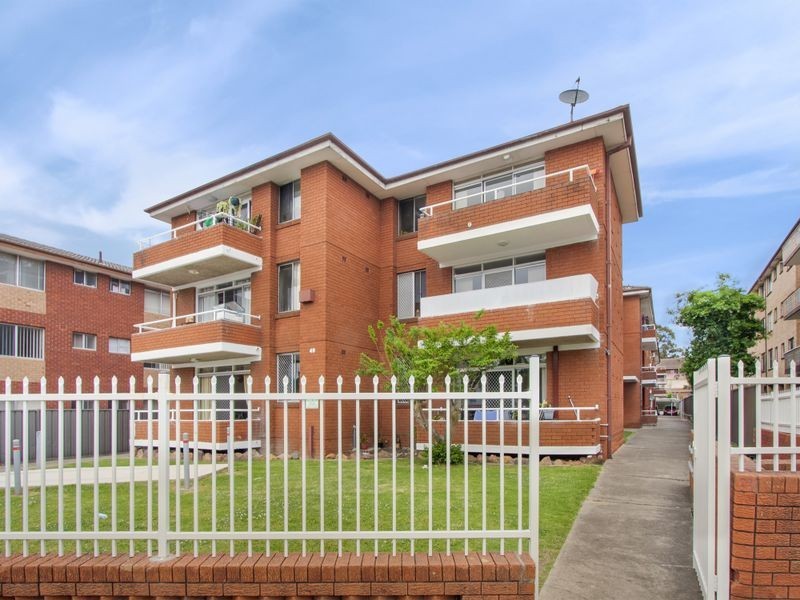 1/49 Hamilton Road, Fairfield NSW 2165