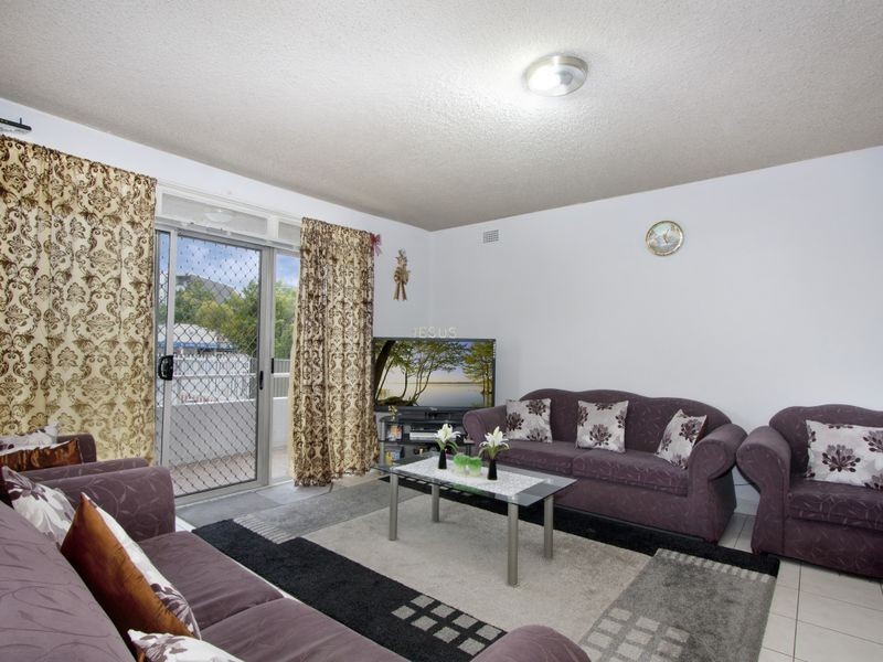 1/49 Hamilton Road, Fairfield NSW 2165