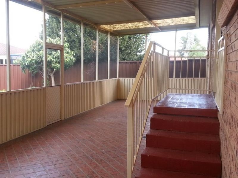 Edensor Park NSW 2176