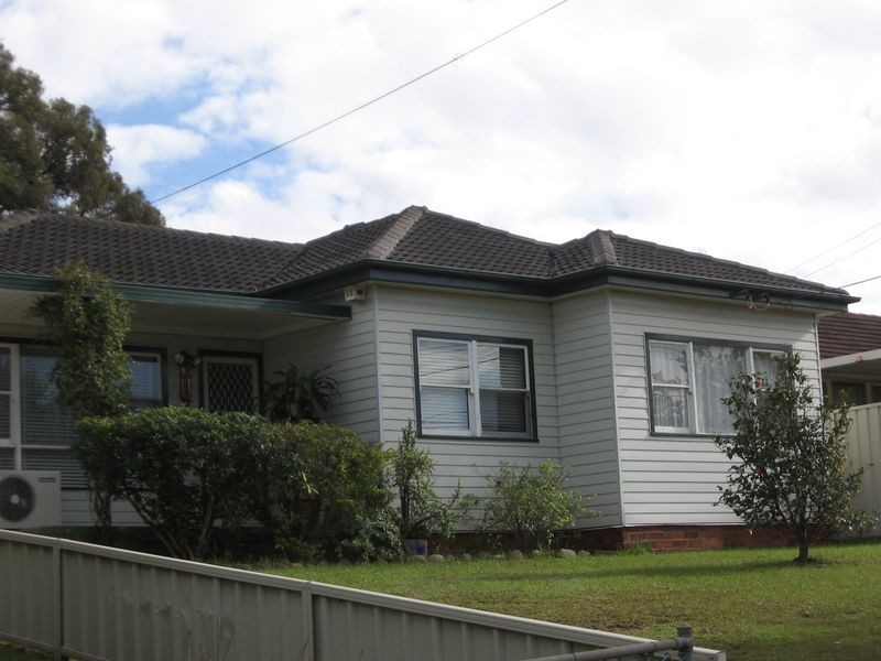 Fairfield West NSW 2165