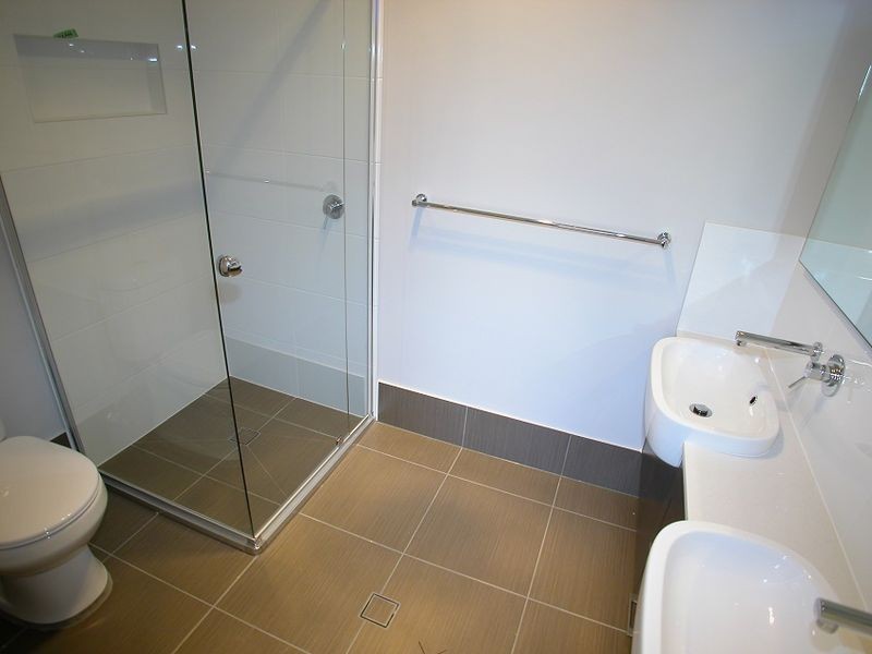 37 Rowe Drive, Potts Hill NSW 2143