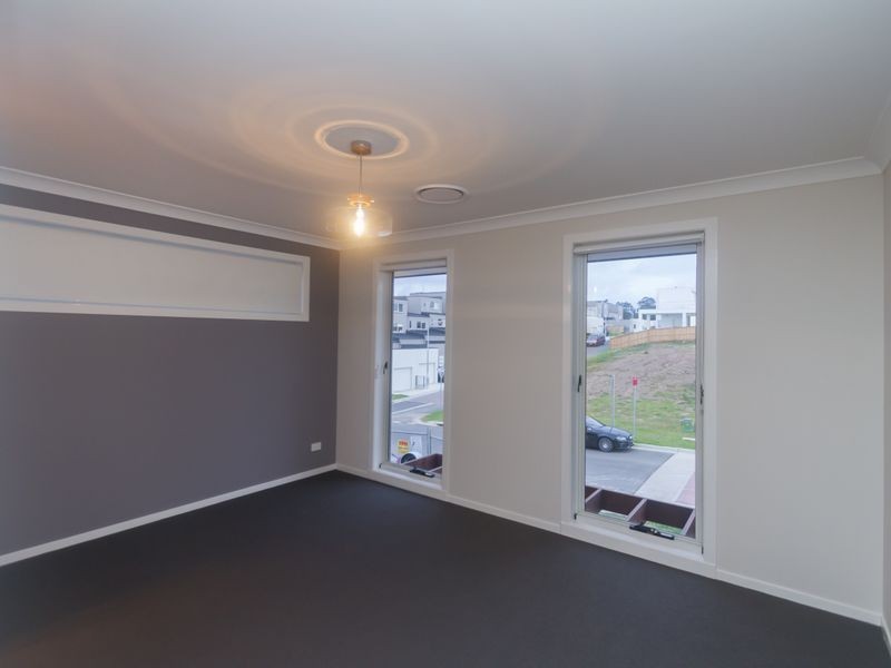 45 Rowe Drive, Potts Hill NSW 2143