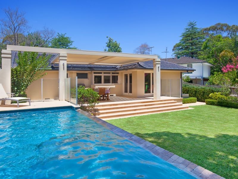 4 Scott Place, St Ives NSW 2075