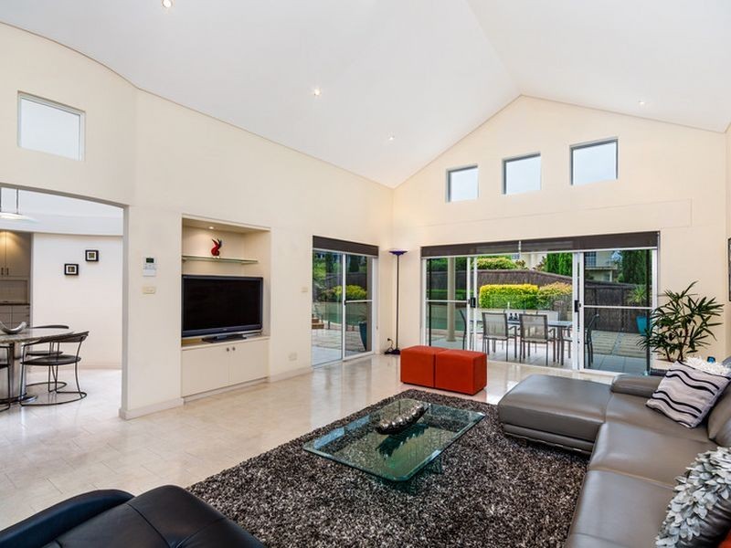6 The Cloisters, St Ives NSW 2075