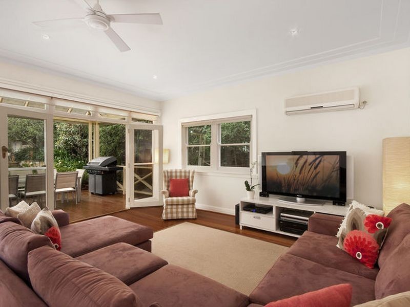 12 Carnarvon Road, Roseville NSW 2069