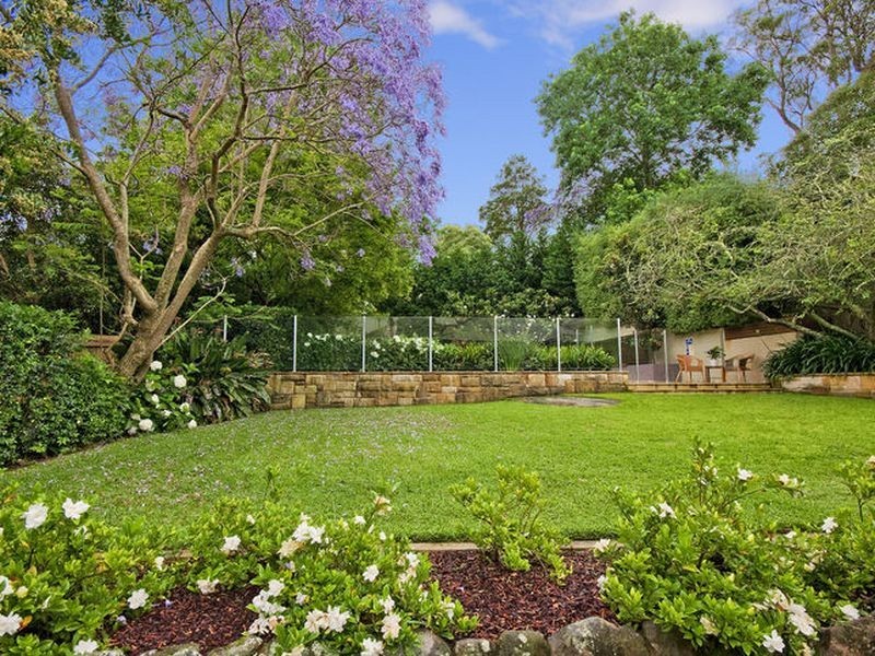 12 Carnarvon Road, Roseville NSW 2069